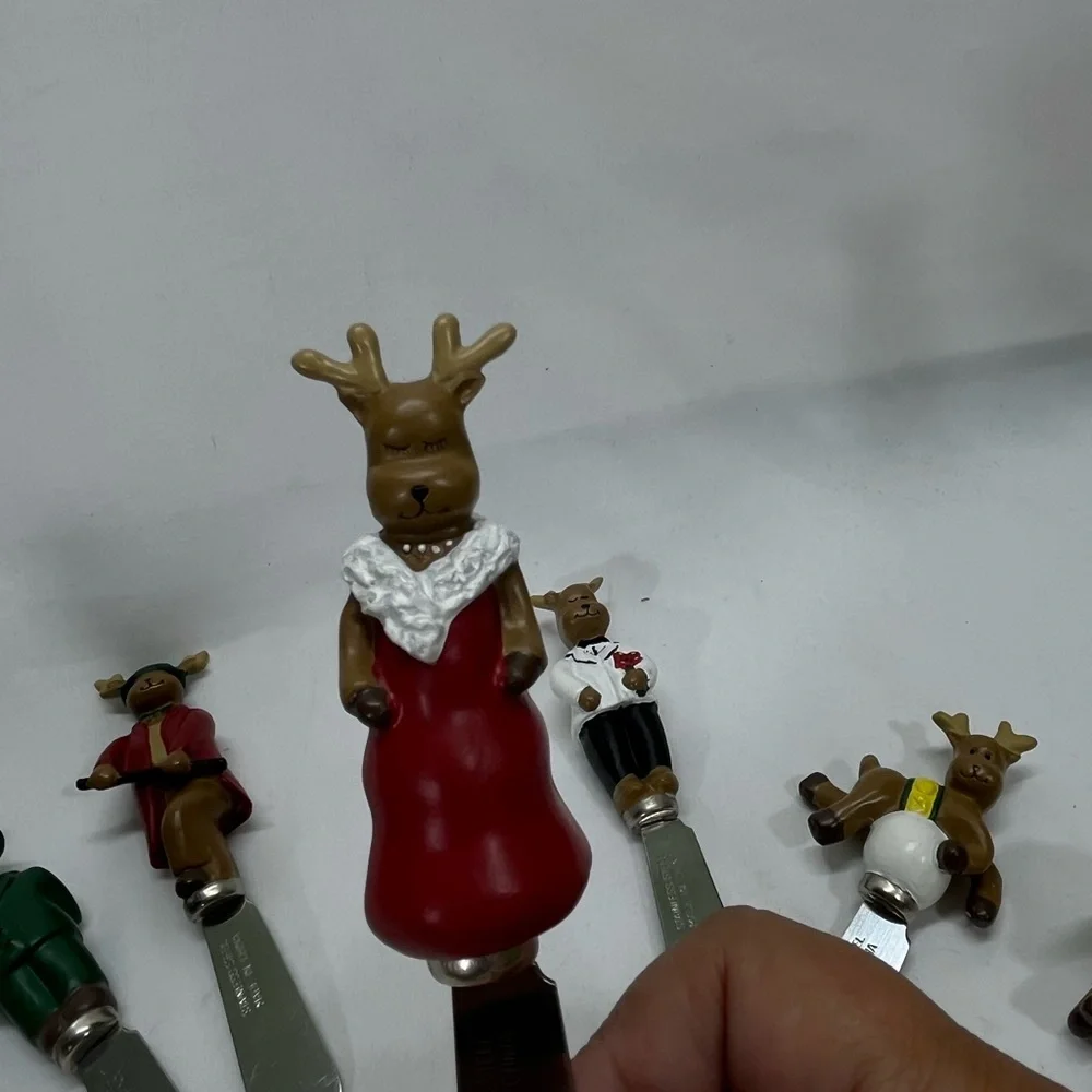 LTD CHRISTMAS HOLIDAY REINDEER TABLETOP VARIETY SET‎ OF 8 SPREADERS OPEN BOX